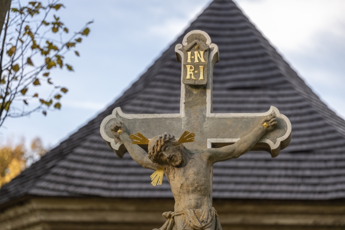 adopce památek - opravený kříž