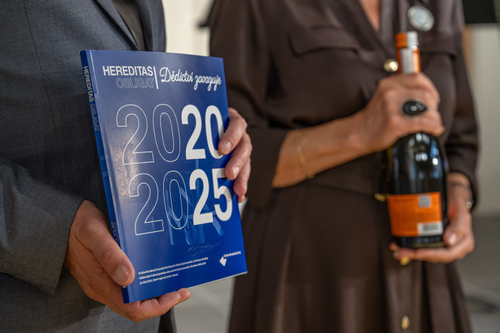 Almanach Hereditas Obligat