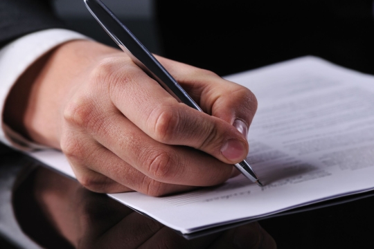 podpis smlouvy ilustrační obrázek