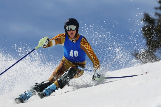 lyžař ilustrační fotka