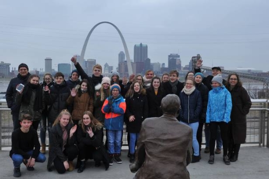 Hradecký smyčcový orchestr koncertuje za velkou louží