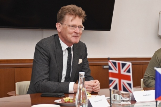 Velvyslanec Velké Británie navštívil Královéhradecký kraj