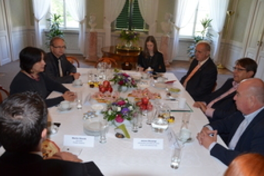 Na zámku Ratibořice jednal hejtman Franc s vedením NPÚ