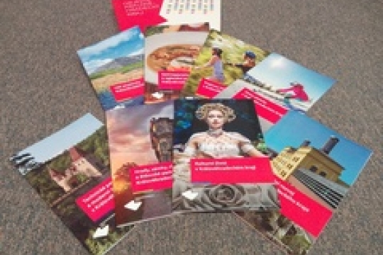 Královéhradecký kraj vydal nové turistické brožury, čtenářům v nich představí to nejzajímavější z regionu 