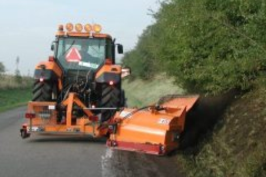 Krajští silničáři se zapojili do projektu veřejně prospěšných prací. Vytvořili 10 nových pracovních míst