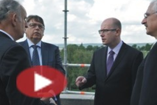 VIDEO: Předseda vlády Bohuslav Sobotka navštívil Královéhradecký kraj