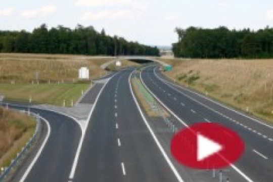 VIDEO: Podívejte se na reportáž ze slavnostního zahájení dostavby dálnice D11 do Hradce Králové