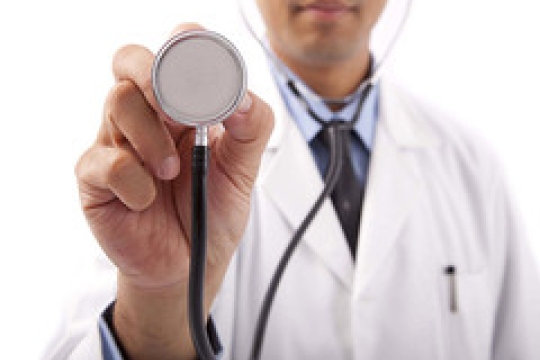 Nové kolo stipendií pro mediky: Kraj rozdá téměř 5 milionů korun, chce získat 40 nových lékařů