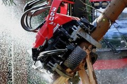 Budoucí lesníci dostanou moderní vybavení za desítky milionů