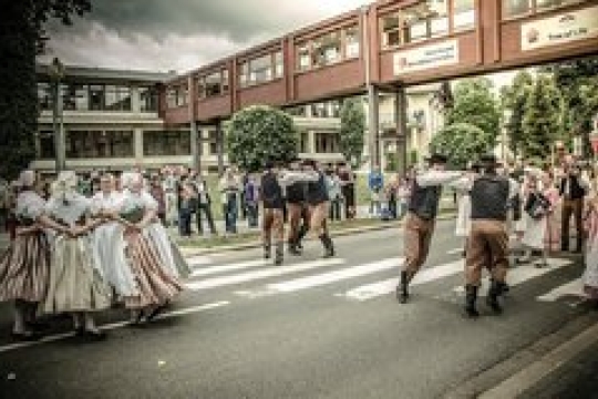 Lázně Bělohrad dnes ožívají folklorem