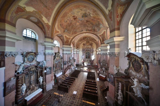 Poutní kostel v Pace po letech zazáří v celé své kráse