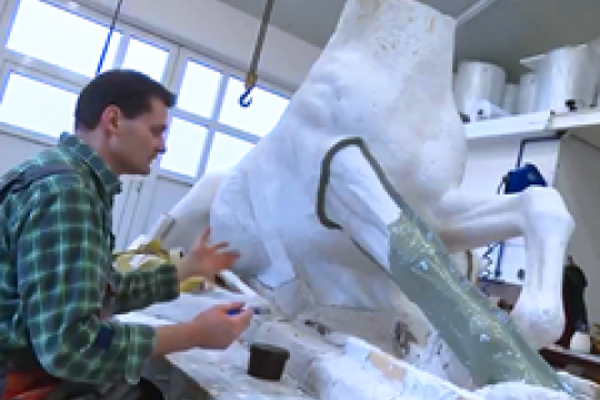 VIDEO: Jezdecká socha k výročí bitvy vzniká v umělecké slévárně