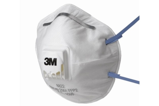 Kraj už zajistil tisíce ochranných pomůcek pro nemocnice, záchranáře a další