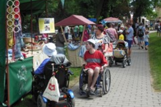 Svatoanenské zahradní slavnosti budou pomáhat již potřinácté