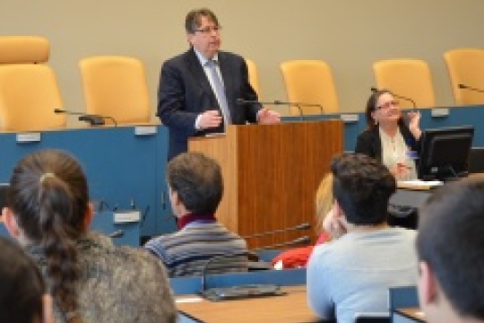 Zahraniční studenty přivítal v Hradci hejtman Lubomír Franc