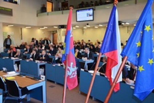 Kraj povede nově koalice pěti stran, hejtmanem byl zvolen proděkan Filozofické fakulty UHK Jiří Štěpán