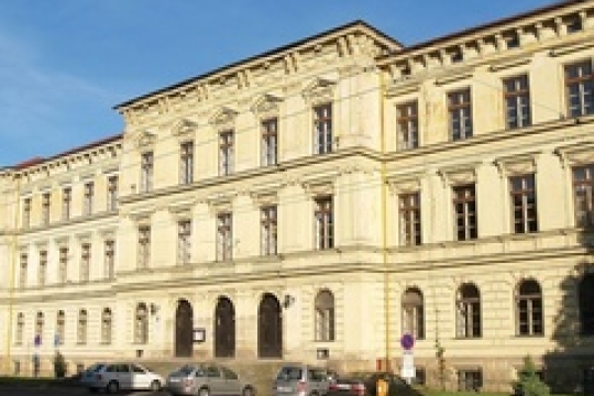 Na královéhradecké zdravotní škole se bude vyučovat obor diplomovaná dětská sestra