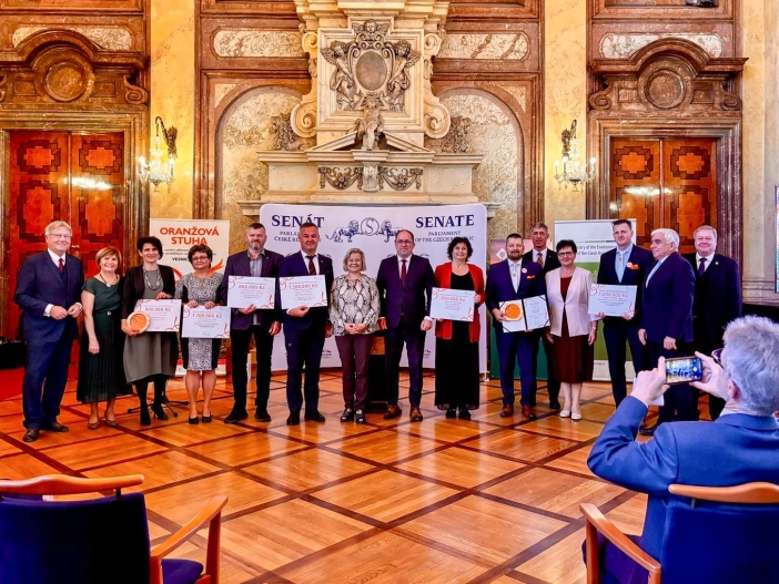 oranžová stuha ocenění