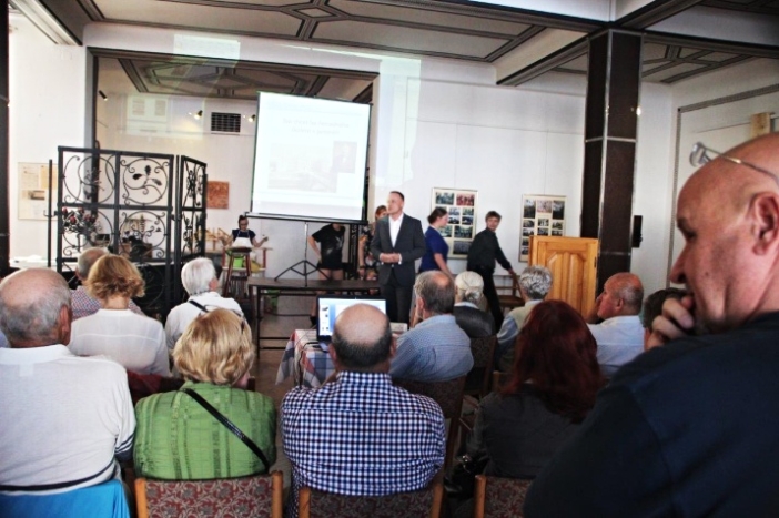 Výstava ukazuje 130 let řemeslného školství v Jaroměři